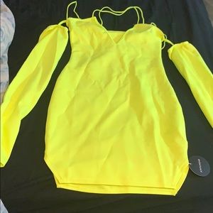 V-neck bodycon mini dress(NEVER WORN)